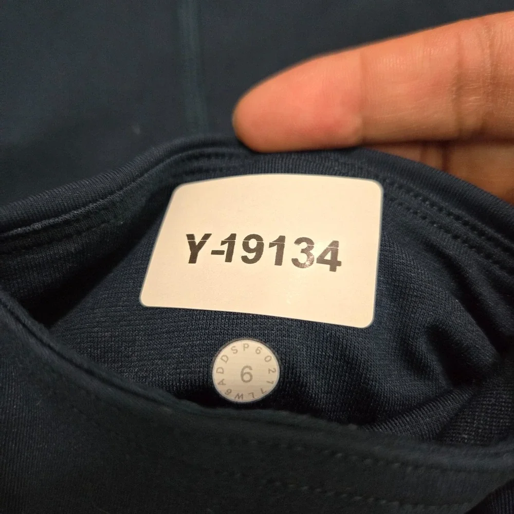 Lululemon Women Activewear Pants 6 Blue Train Time Crop‎ Leggings 18 in Inseam